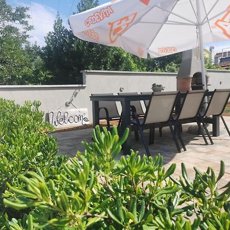 Апартаменты Casa Matea - 90 M From The Sea, New Private Swimming Pool Пула Экстерьер фото