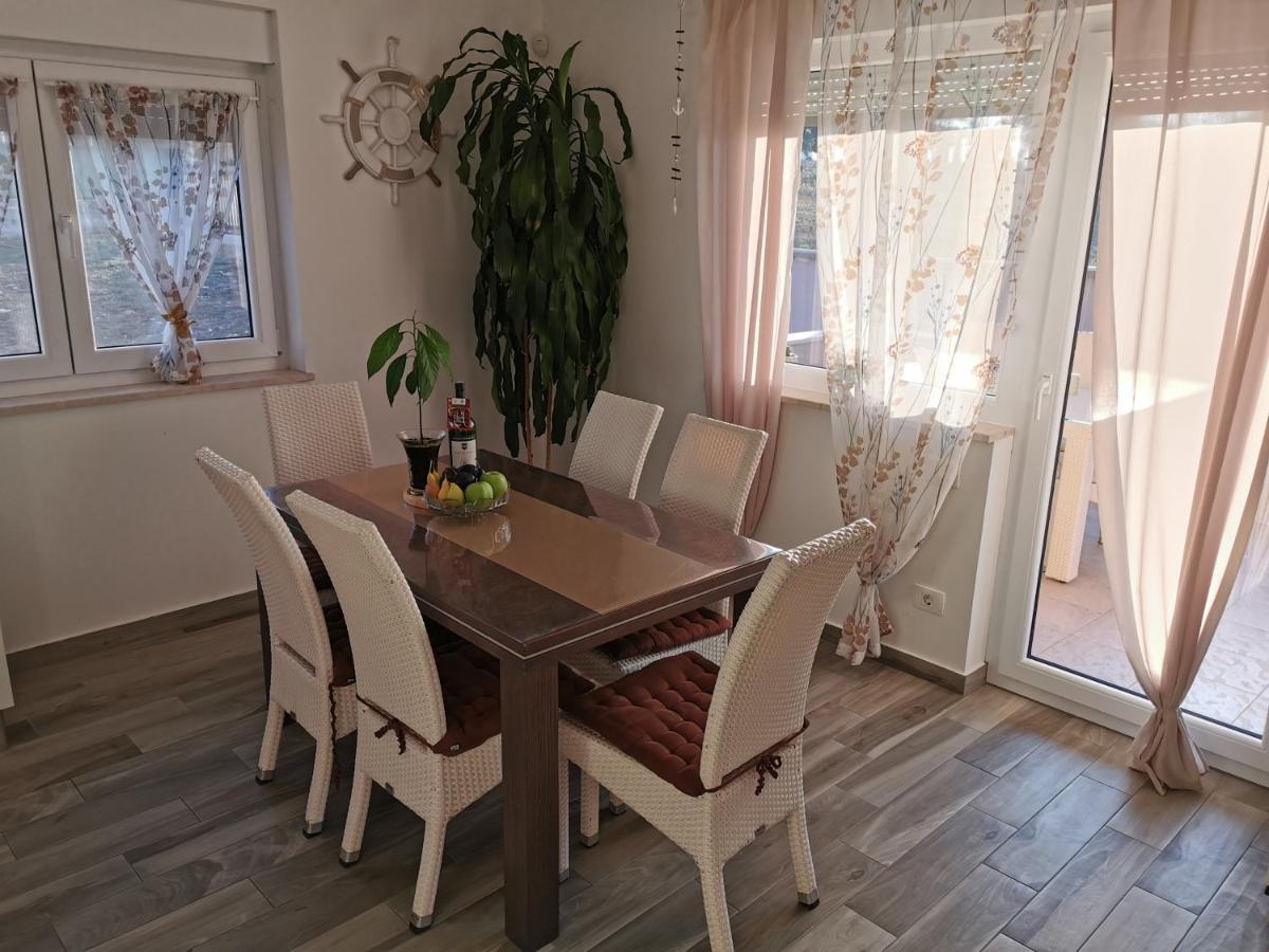 Апартаменты Casa Matea - 90 M From The Sea, New Private Swimming Pool Пула Экстерьер фото